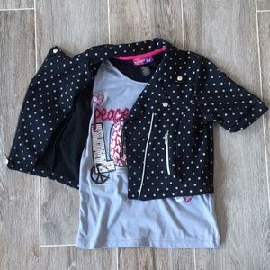 A cute stylish shirt and jacket!